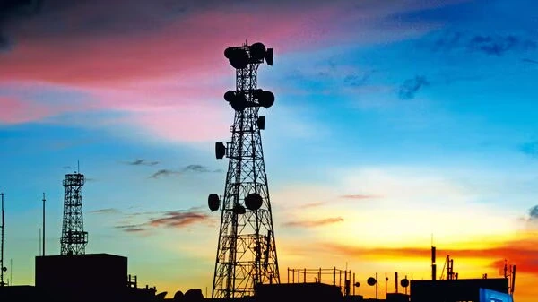 Indus Towers Reports 32% Rise in Q4 Net Profit to Rs 1,853 Crore