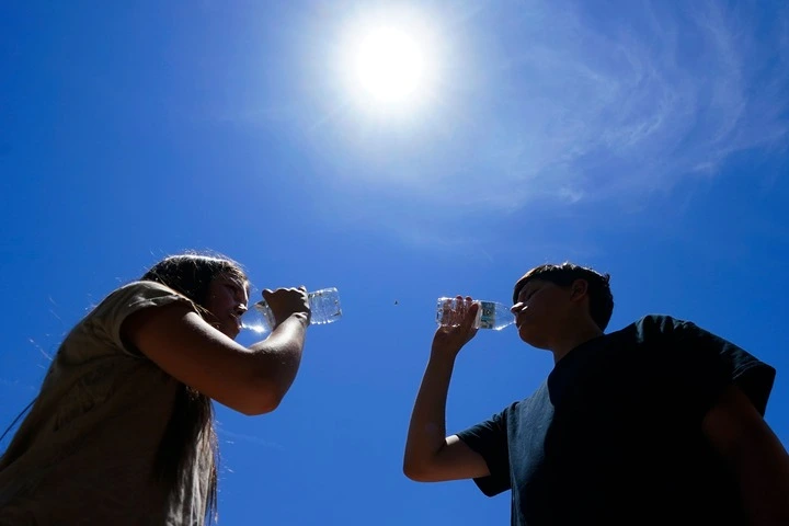 How to Stay Safe in Hot Weather: Tips for Preventing Heat-Related Illness